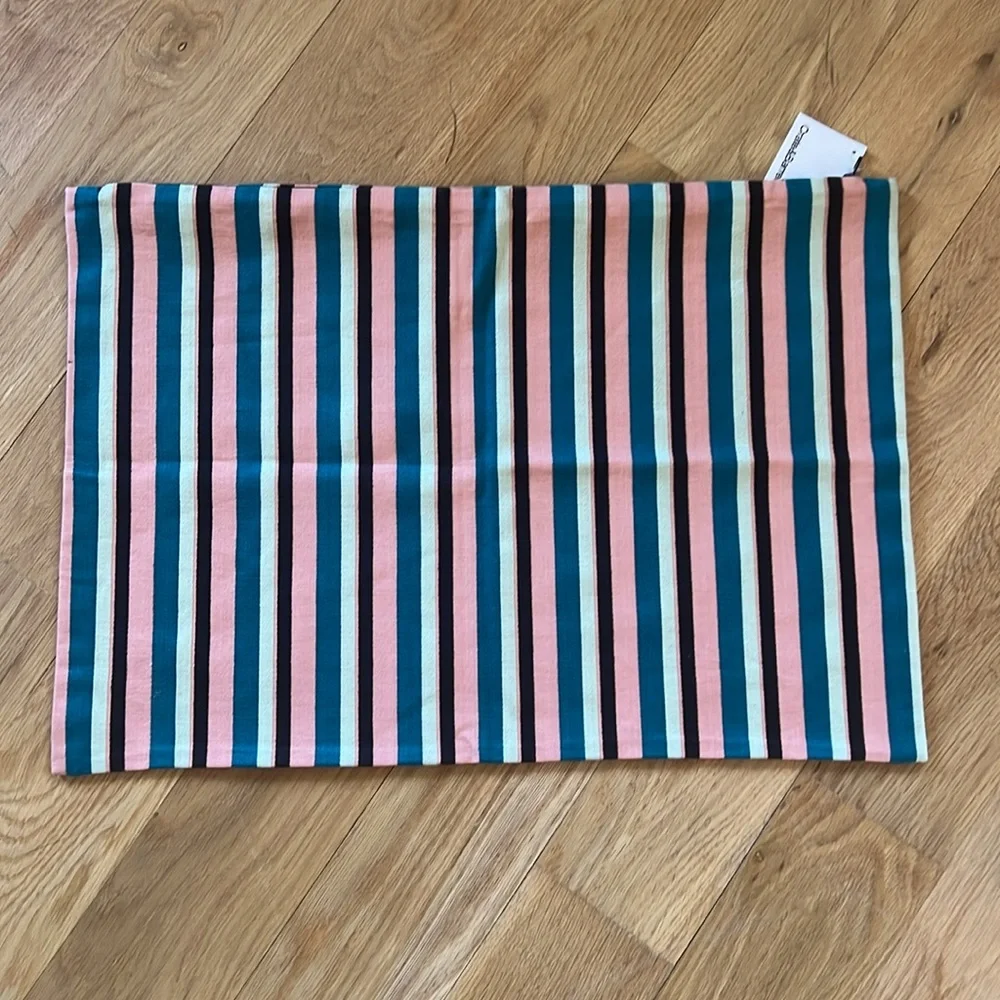 Crate&Barrel 15”x 22